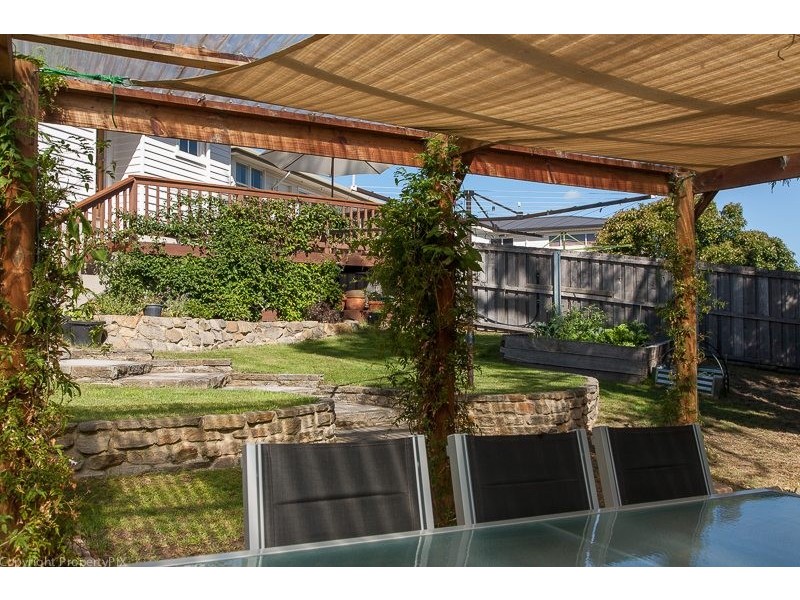 3 Broad Street, Lindisfarne TAS 7015