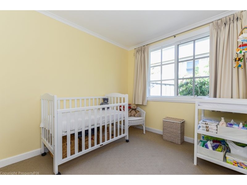 3 Broad Street, Lindisfarne TAS 7015