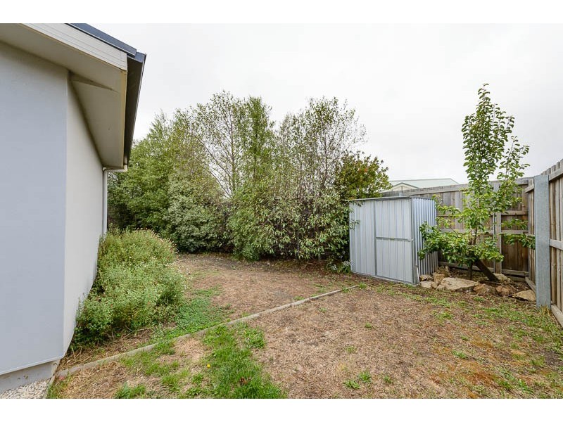 1/11 Manor Gardens, Kingston TAS 7050