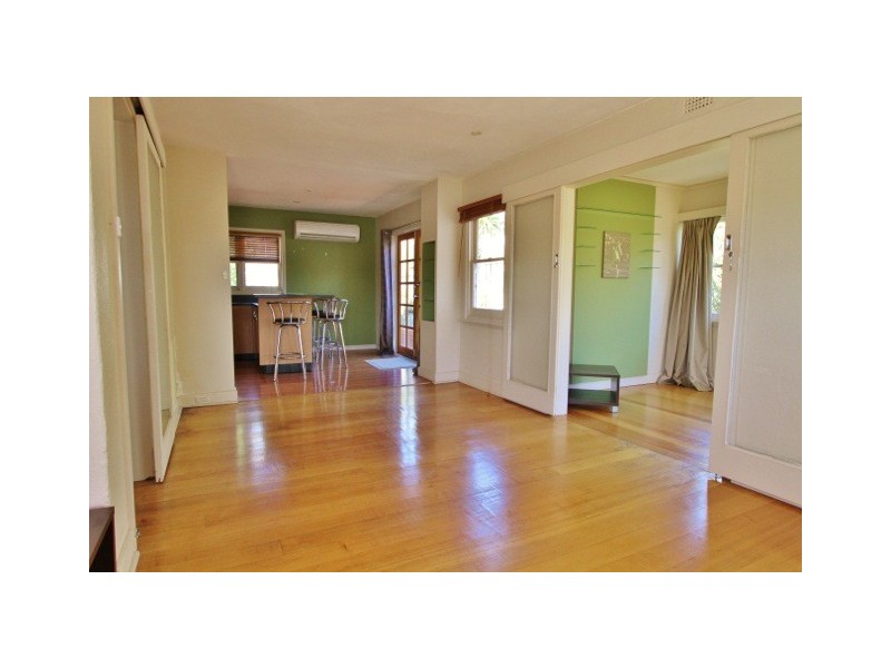 249 East Derwent Highway, Lindisfarne TAS 7015