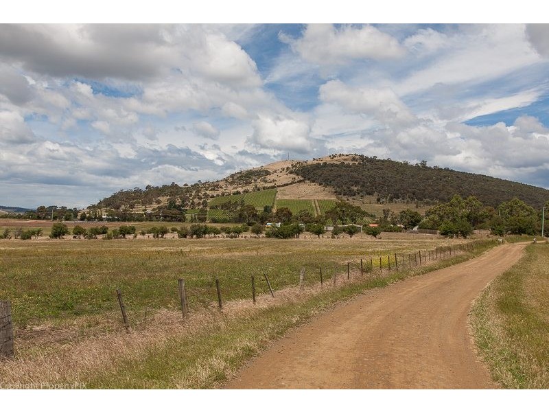 64 Middle Tea Tree Road, Richmond TAS 7025