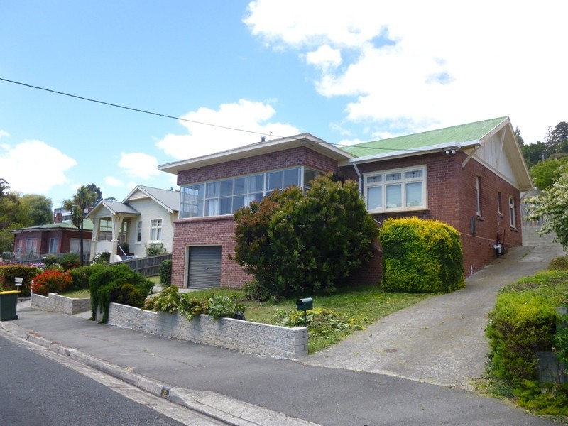 6 Doyle Avenue, Mount Stuart TAS 7000