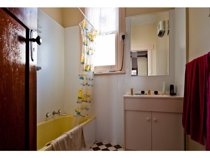 34 Roope Street, New Town TAS 7008