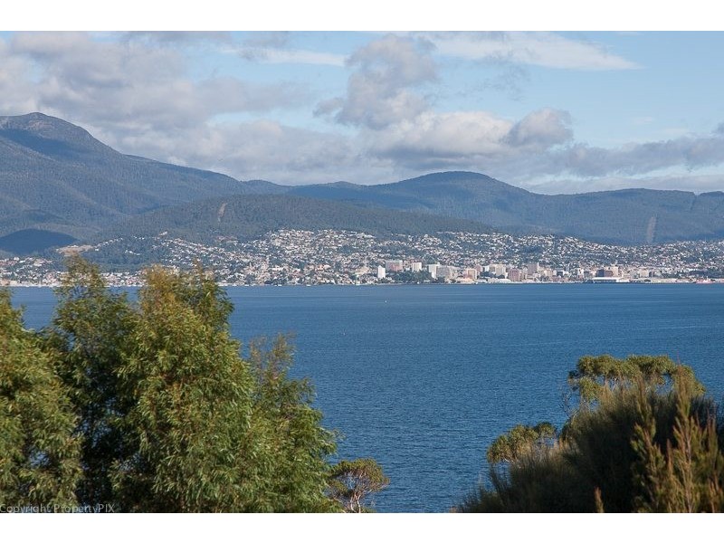 671 Oceana Drive, Tranmere TAS 7018