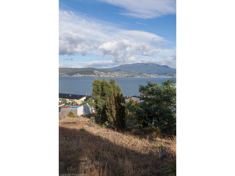 671 Oceana Drive, Tranmere TAS 7018