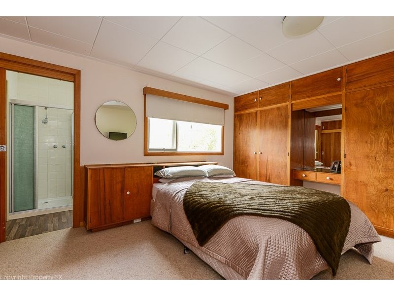 57 Derwent Avenue, Geilston Bay TAS 7015
