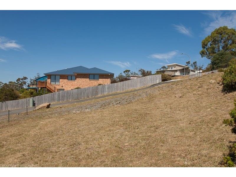 8 Carnation Terrace, Kingston TAS 7050