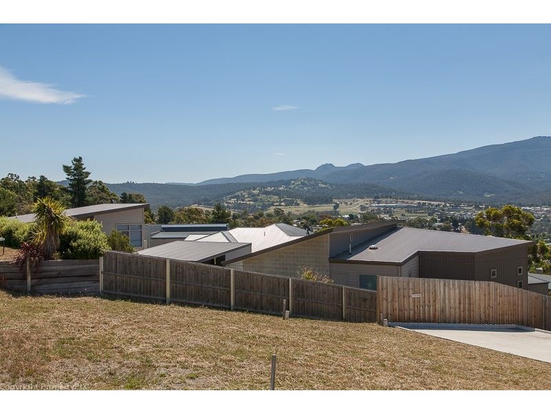 8 Carnation Terrace, Kingston TAS 7050