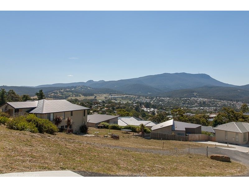 8 Carnation Terrace, Kingston TAS 7050