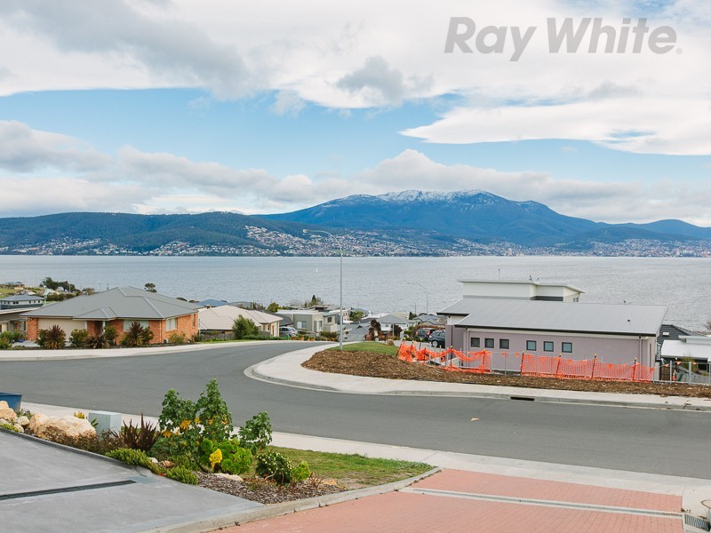 738 Oceana Drive, Tranmere TAS 7018