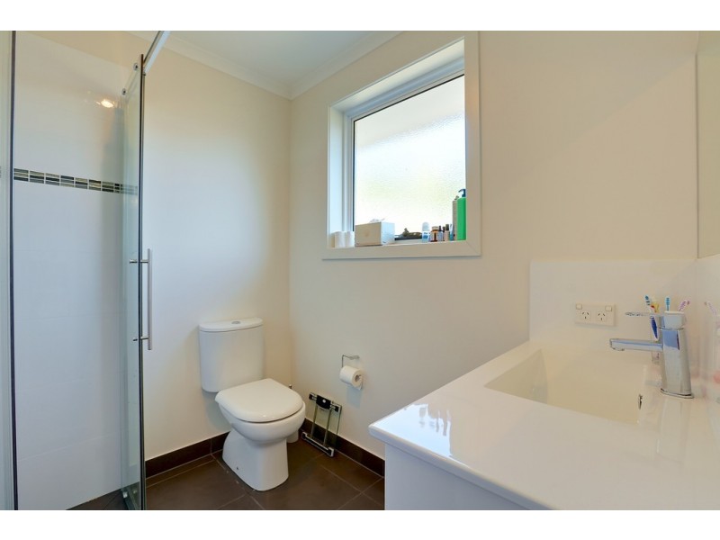 17 Glenfern Street, Howrah TAS 7018