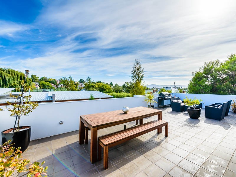 1/70 Lord Street, Sandy Bay TAS 7005