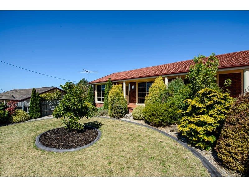 40 Crystal Downs Drive, Blackmans Bay TAS 7052