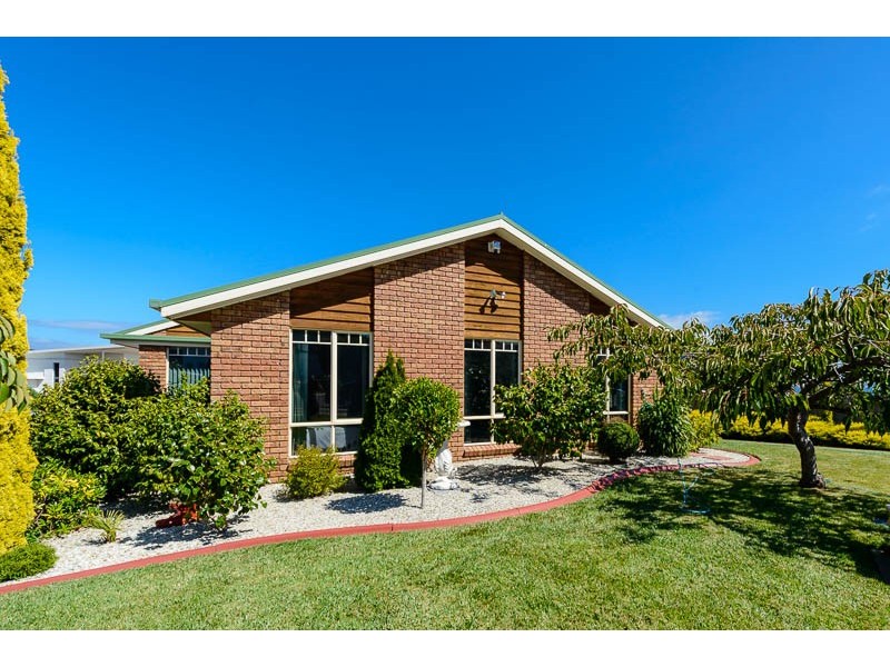 43 Pindos Drive, Tranmere TAS 7018