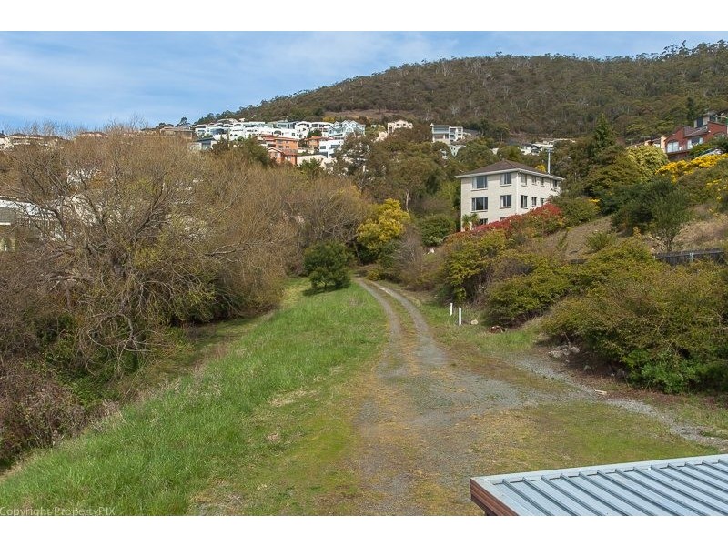 337 Churchill Avenue, Sandy Bay TAS 7005