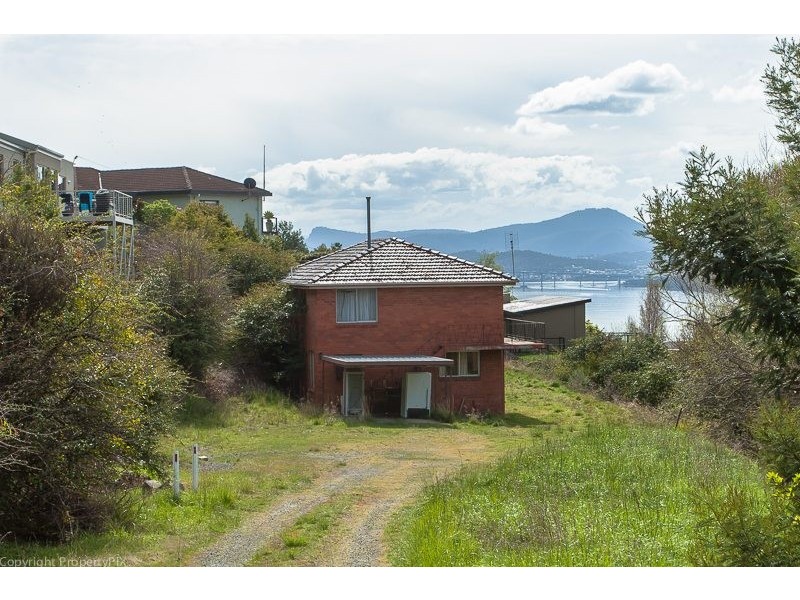 337 Churchill Avenue, Sandy Bay TAS 7005