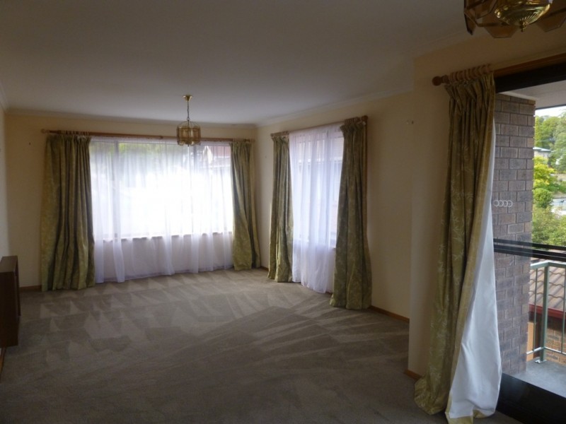 2/31-33 Kaoota Road, Rose Bay TAS 7015