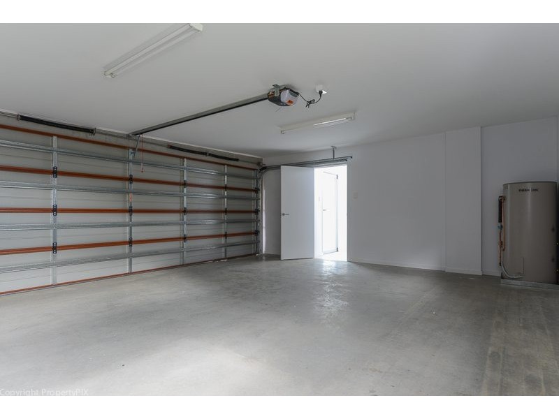 2/52 Malunna Road, Lindisfarne TAS 7015