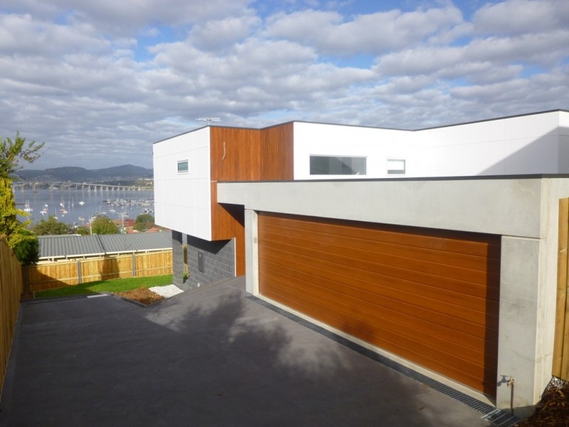 3/52 Malunna Road, Lindisfarne TAS 7015