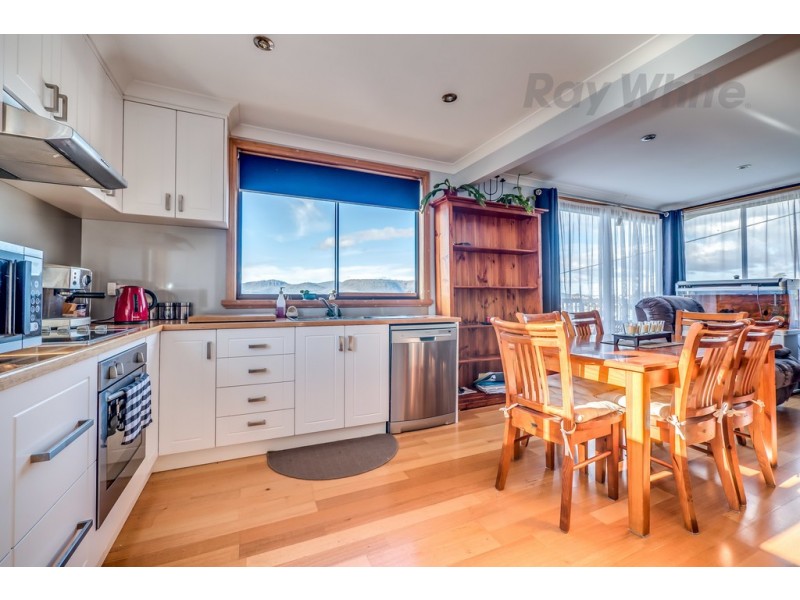 32 Carnegie Street, Claremont TAS 7011