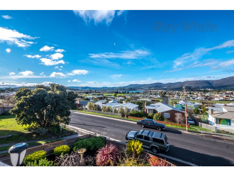 32 Carnegie Street, Claremont TAS 7011