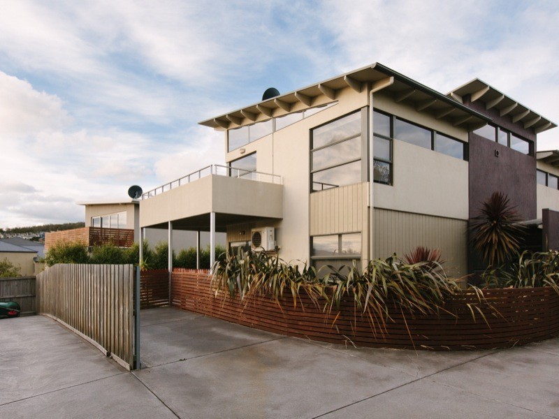 1/351 Carella Street, Tranmere TAS 7018