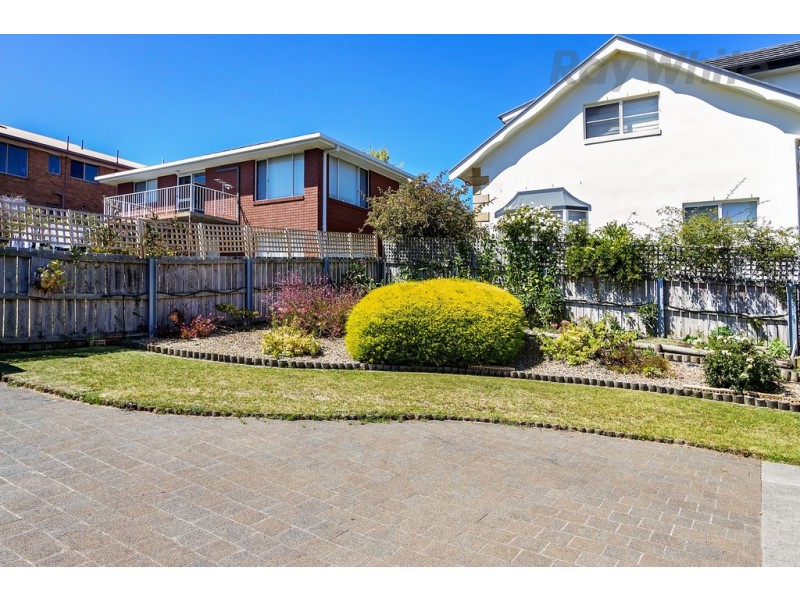 4 Swinton Place, Rose Bay TAS 7015