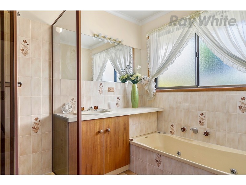 4 Swinton Place, Rose Bay TAS 7015