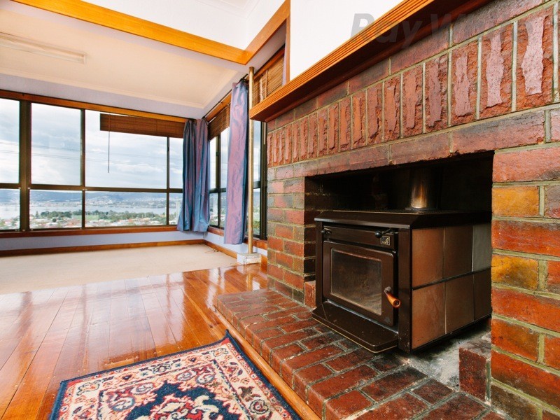 29 Corinna Road, Lindisfarne TAS 7015