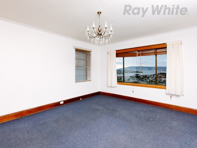 29 Corinna Road, Lindisfarne TAS 7015