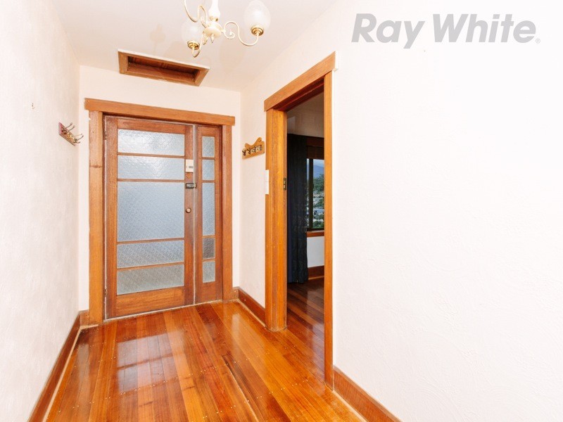 29 Corinna Road, Lindisfarne TAS 7015