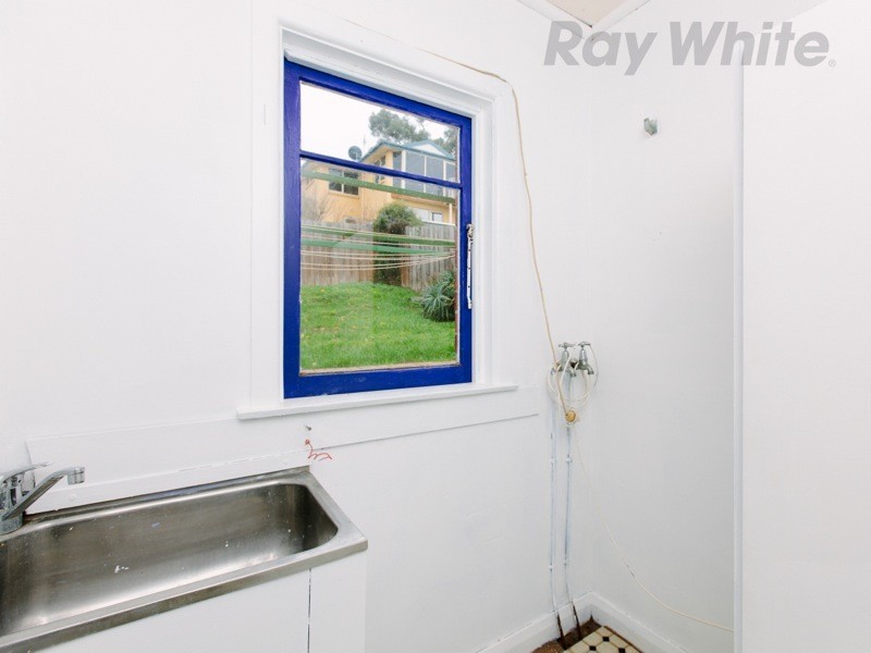 29 Corinna Road, Lindisfarne TAS 7015