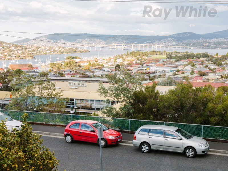 29 Corinna Road, Lindisfarne TAS 7015