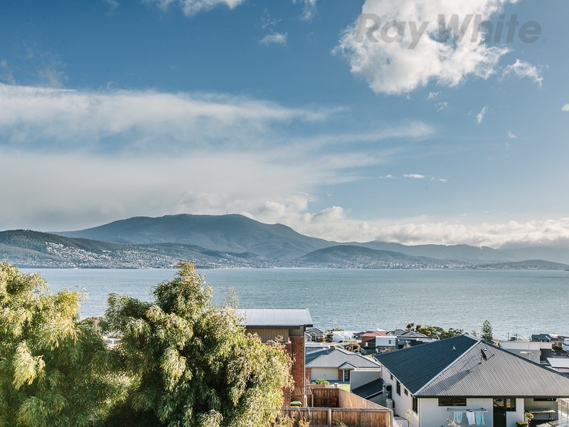 740 Oceana Drive, Tranmere TAS 7018