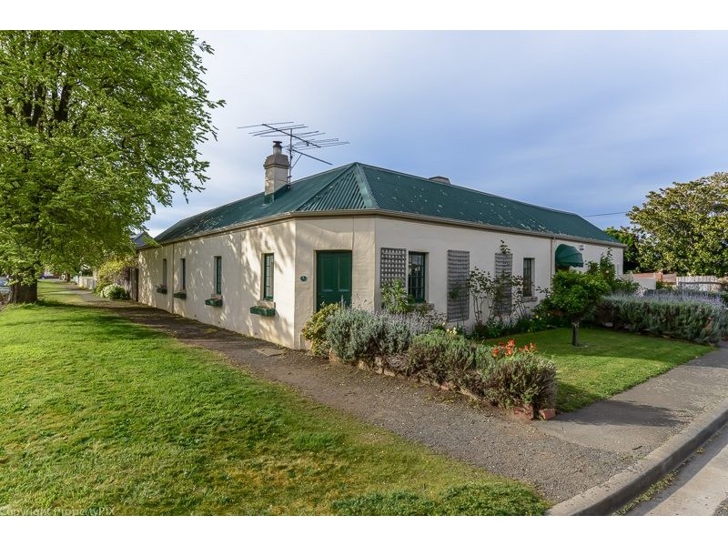 17 Bathurst Street, Richmond TAS 7025