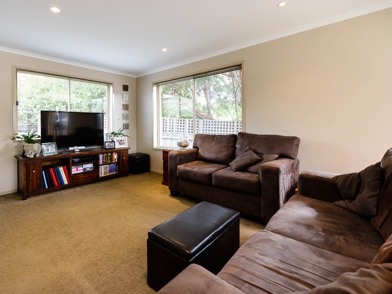 2/6 Dampier Street, Warrane TAS 7018