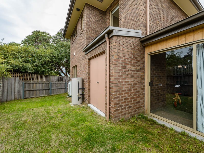 2/6 Dampier Street, Warrane TAS 7018