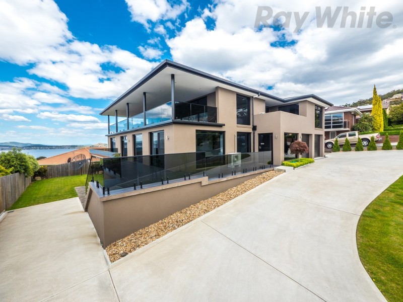 70 Lipscombe Avenue, Sandy Bay TAS 7005