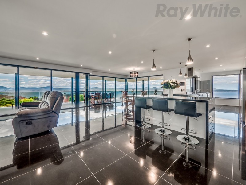 70 Lipscombe Avenue, Sandy Bay TAS 7005