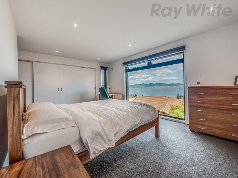 70 Lipscombe Avenue, Sandy Bay TAS 7005