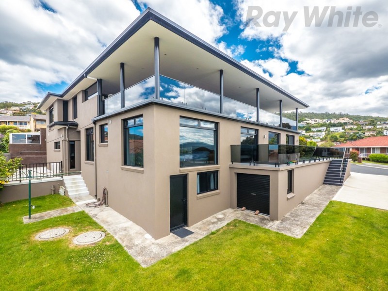 70 Lipscombe Avenue, Sandy Bay TAS 7005