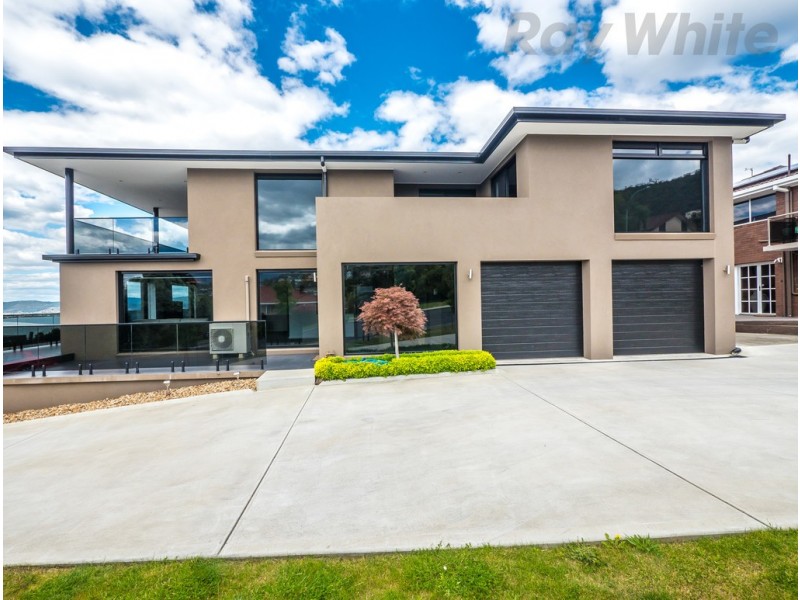 70 Lipscombe Avenue, Sandy Bay TAS 7005