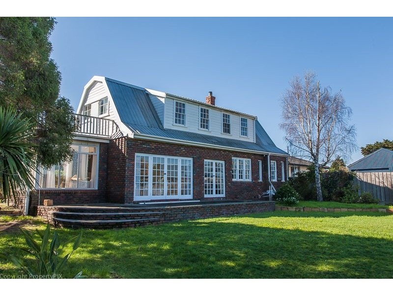 9 Talune Street, Lindisfarne TAS 7015