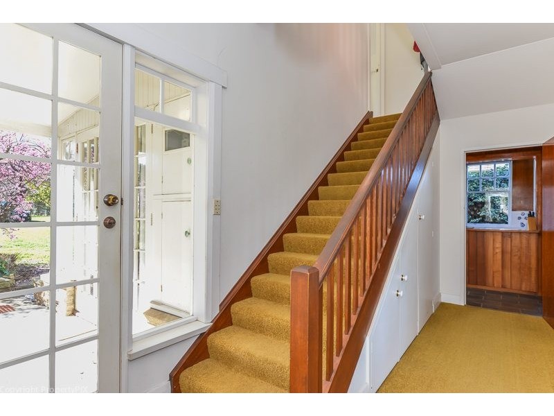 9 Talune Street, Lindisfarne TAS 7015