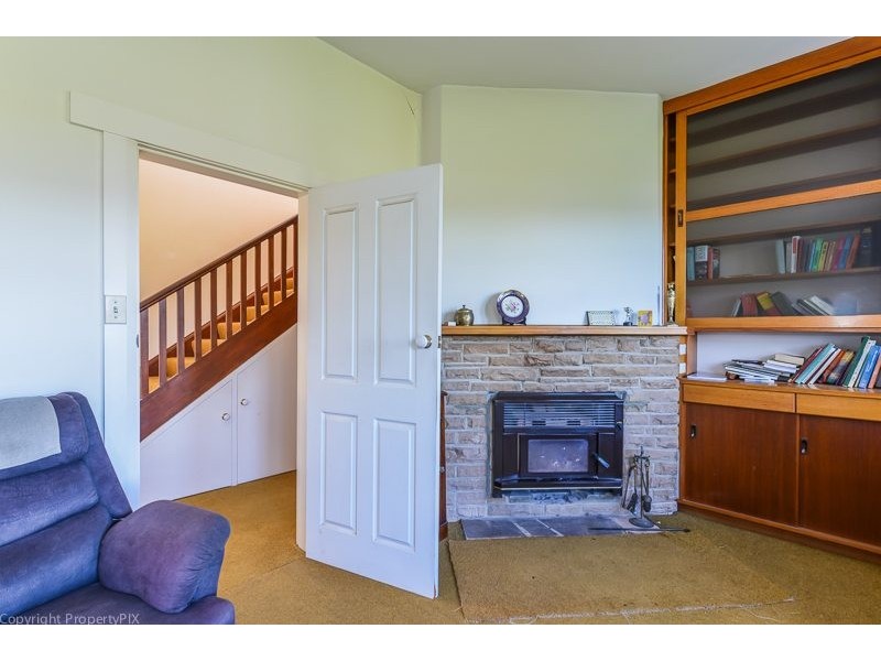 9 Talune Street, Lindisfarne TAS 7015