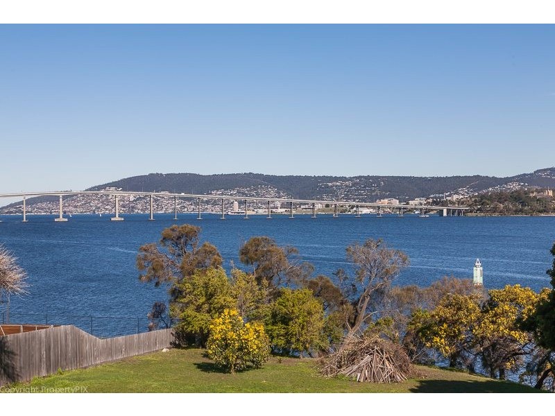 9 Talune Street, Lindisfarne TAS 7015