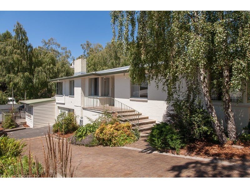 10 Lauramont Avenue, Sandy Bay TAS 7005