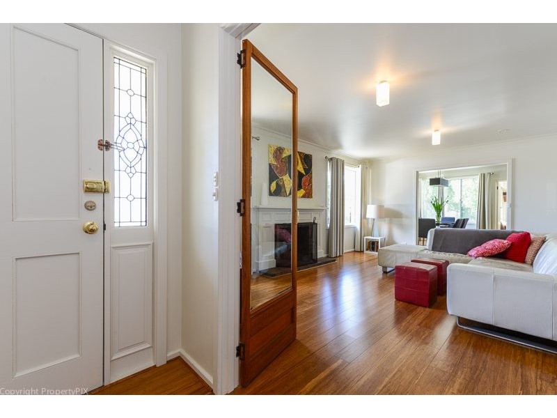 10 Lauramont Avenue, Sandy Bay TAS 7005