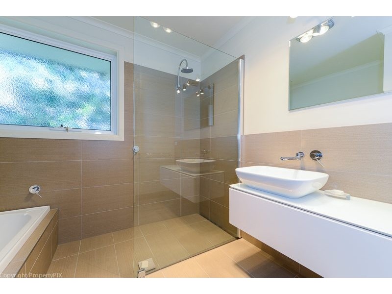 10 Lauramont Avenue, Sandy Bay TAS 7005