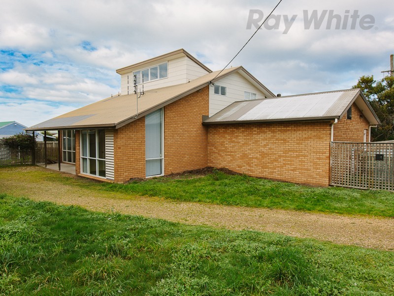 463 Clifton Beach Road, Clifton Beach TAS 7020